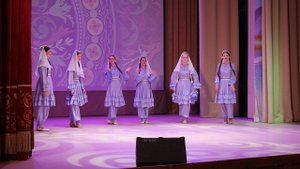 Клуб татарской молодёжи "Идель". Танец "Шесть девушек"