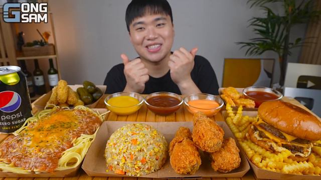 ASMR MUKBANG 직접 만든 치즈 햄버거 치즈스틱 불닭볶음면 치킨먹방!  레시피 FIRE NOODLES AND JOLLIBEE BURGER EATING SOUND!