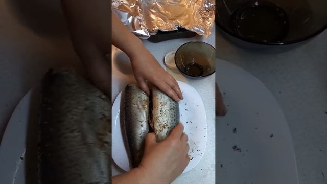 Постное меню. Скумбрия с картофелем запеченная в духовке. смотреть онлайн