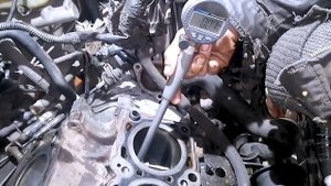 Chrysler cirrus.ремонт ДВС,замена маслосъёмных колпачков, промывка системы охлаждения.