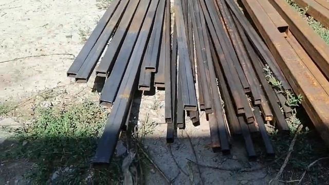 Залил фундамент, готовлюсь к установке шпалер для винограда. смотреть онлайн