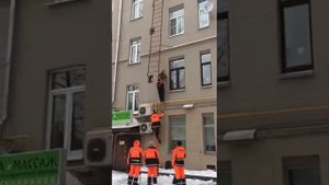 Двое рабочих разбились насмерть Жесть