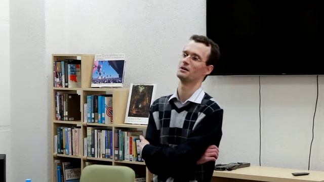 Она пришла с мороза раскрасневшаяся...