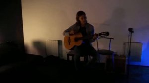 "Джинсы порезаны"