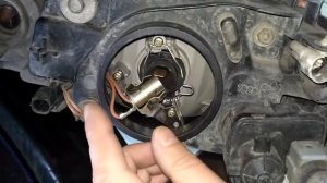 Как поменять лампочку габарита Galant EA