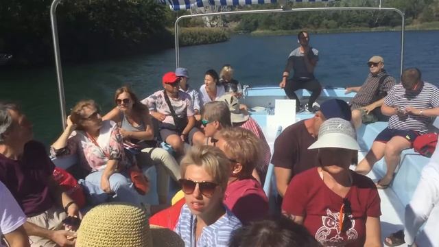 На ботике по р. Цетина в Хорватии. смотреть онлайн