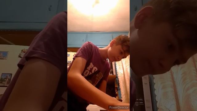 Я завариваю Роллтон сгрибами😋 смотреть онлайн