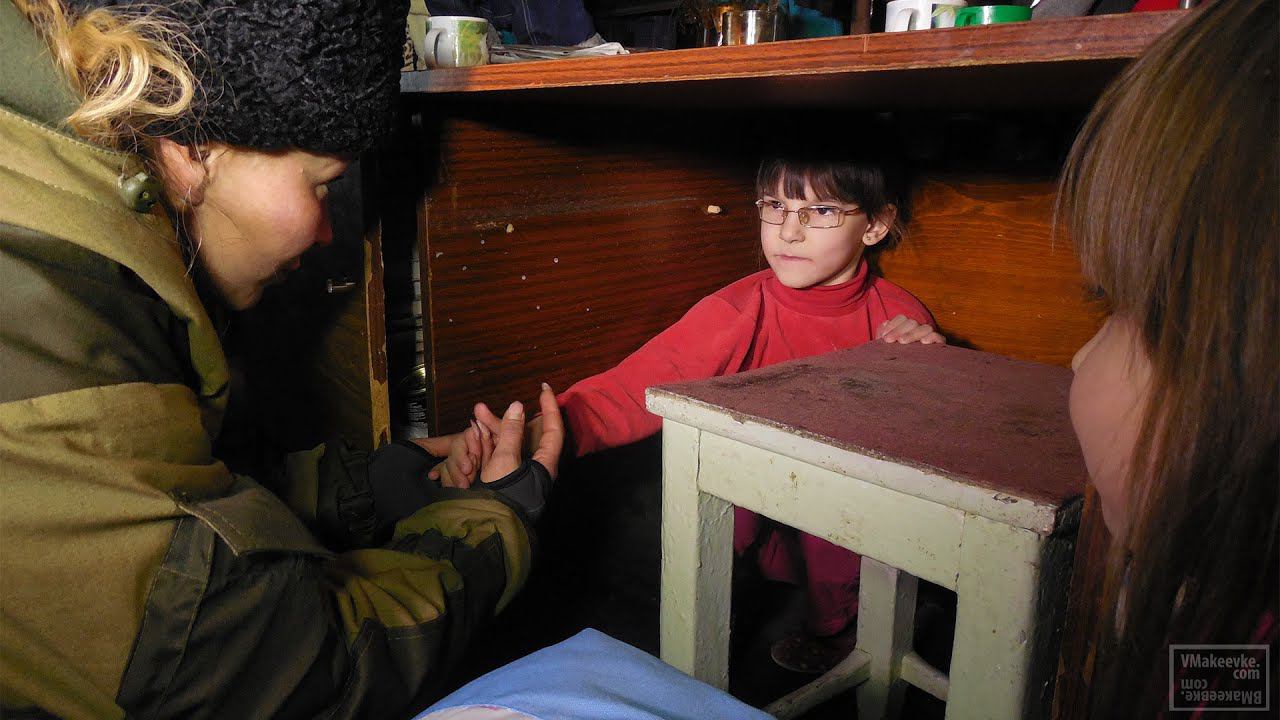 Беженцами мы не будем. Это наша земля. Донецк. Донецкая Народная Республика смотреть онлайн