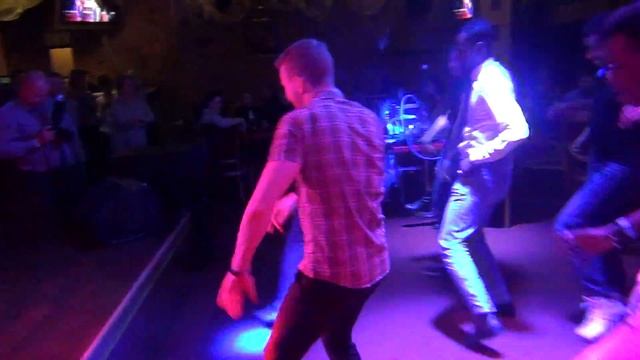 Афрохаус на Retro Party в Чарли Gold смотреть онлайн