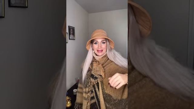 Шарф украсит и разнообразит ваш образ. смотреть онлайн