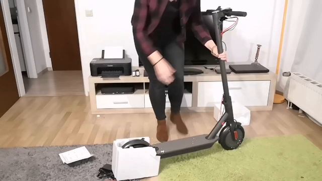 #Elektrokleinstfahrzeuge#deutschland# #E_Roller#
E-Scooter MF365 350W 8AH 30km/h Powerful Electric смотреть онлайн