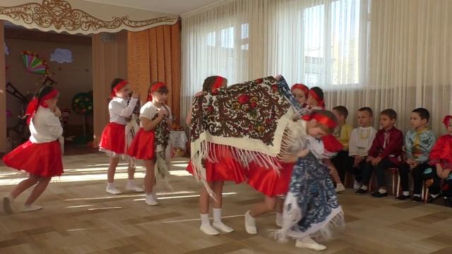 Танец с платками (группа ТЕРЕМОК).avi