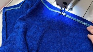 Что сшить из остатков ткани. Идея для подарка на Новый Год - полотенце из махровой ткани.