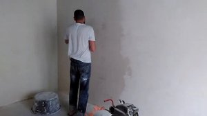 Финишная шпаклевка второй слой. Квадрат в минуту.