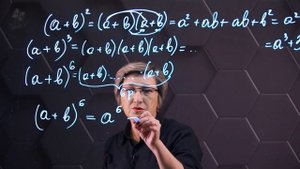 75-Бином Ньютона. 10 класс.