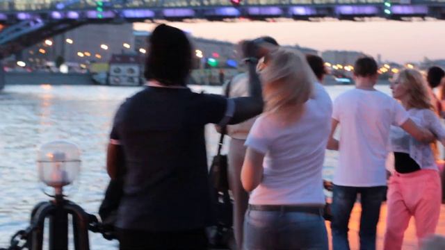 Опен эйр у причала http://www.salsateca.ru бачата, кизомба 31.05.14 смотреть онлайн