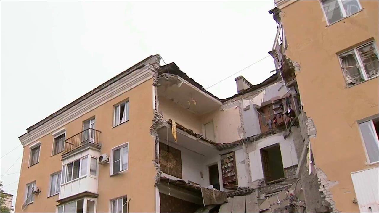 Число жертв взрыва в жилом доме в Волгограде возросло до четырех