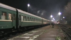 Тепловоз ТЭП70БС-001 отправляеть от ст. Нарва / TEP70BS-001 departing Narva station