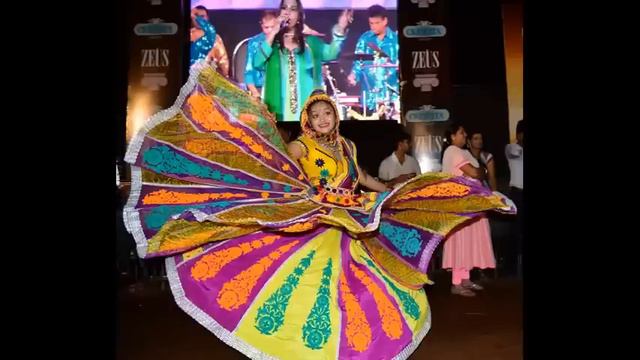 Bollywood Mix Garba With Latest Movies songs, For Dodhiya, Dandiya-Ras смотреть онлайн