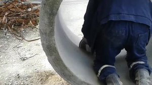 как распилить железобетонное кольцо
