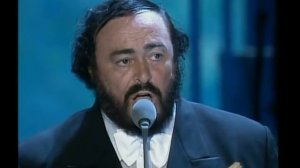 Dolores O'Riordan Pavarotti  Ave Maria 1995