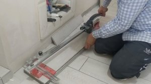 ОБЛИЦОВКА СТУПЕНИ, ПЛИНТУС ИЗ ПЛИТКИ, ЗАТИРКА. Доделываю пол в санузле своими руками.