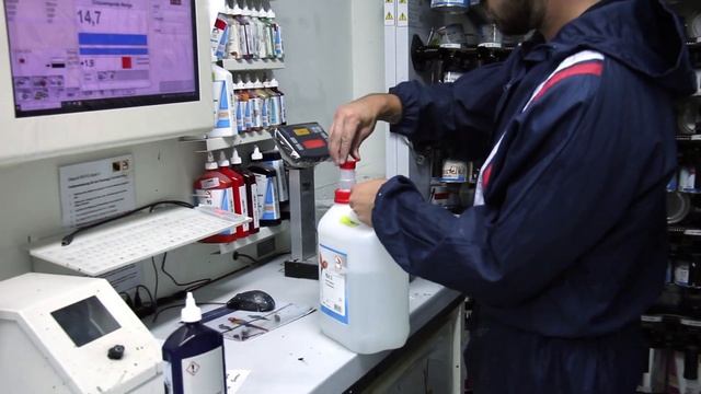 Custom Painting of Carbon Frame - XC Bike Build (Ep.4) смотреть онлайн