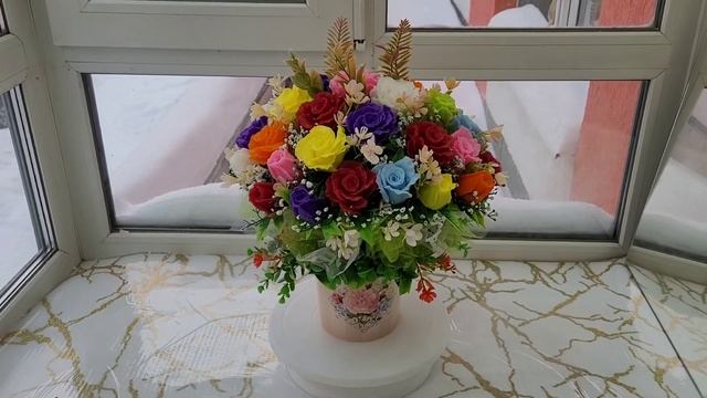 БУКЕТ ИЗ МЫЛА НА ДЕНЬ РОЖДЕНИЯ . ПЕРВЫЙ БУКЕТ В 2024 году ! смотреть онлайн