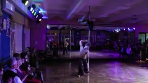Выступление преподавателей Pole Dance на вечеринке RED милонга