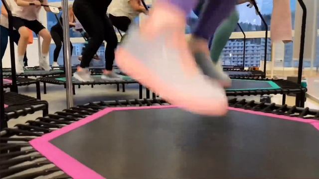Jumping фитнес на батутах в Masters  gym Ялта.