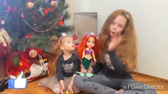 Русалочка Ариель .Снимаю видео с сестрой.