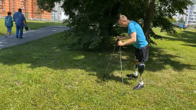 Учусь заново ходить на протезах бедра и голени. Часть 1. Первое занятие.