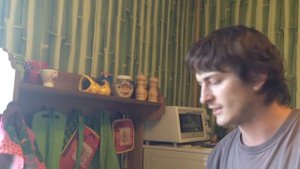 Как оттереть след от наклейки, отклеить наклейку с пластиковой поверхности микроволновки