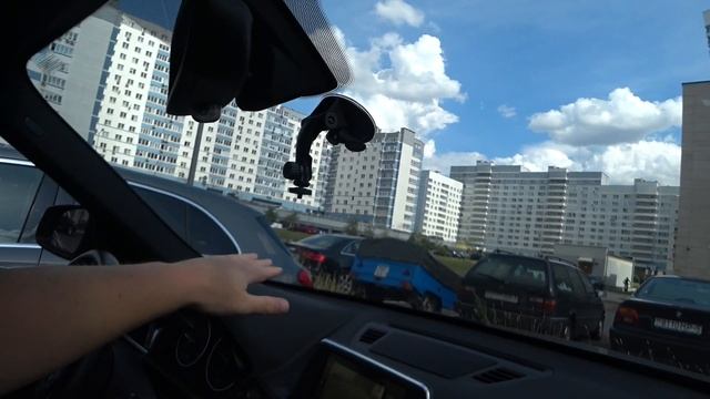 Вождение в городе. Парковка между машин после долгого перерыва.