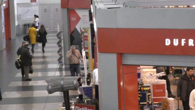 DutyFree shop views and cafeteria at Nikola Tesla Airport, Belgrade , Serbia смотреть онлайн