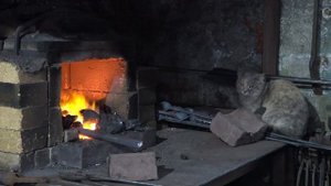 Кузнец Александр Беляев показал процесс настоящей ковки металла