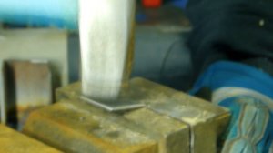 Сделай и себе это нужное и простое приспособление из ОБЫЧНОЙ ШПИЛЬКИ/ГАЙКИ/МЕТАЛЛА/Крутая самоделка