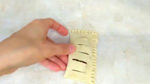Слойки с грецким орехом / Рецепты / Выпечка и кулинария