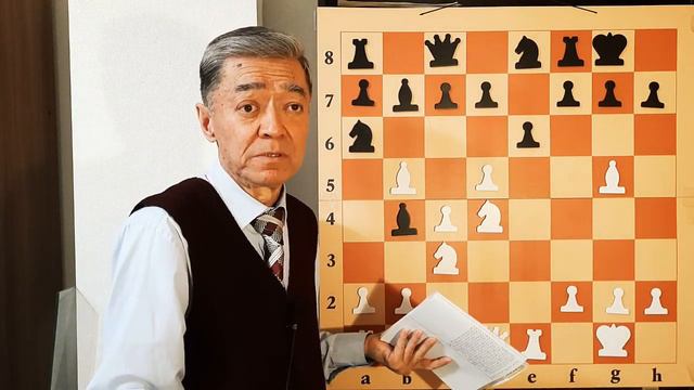 14) Стратегия. В7-В5. Крамник-Карлсен.1-0 Москва 2011г. (Рапид) смотреть онлайн