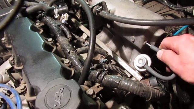 Замеры давления топлива №2 в топливной рампе при запущенном двигателе.Дэу Нексия N-150. смотреть онлайн