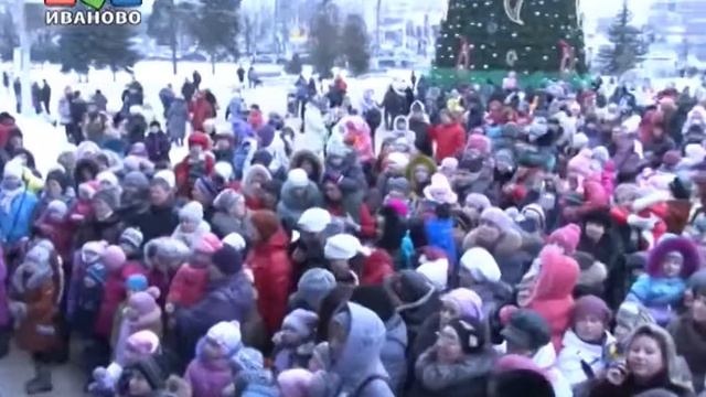 На Новогоднем празднике сдохла лошадь Деда Мороза смотреть онлайн