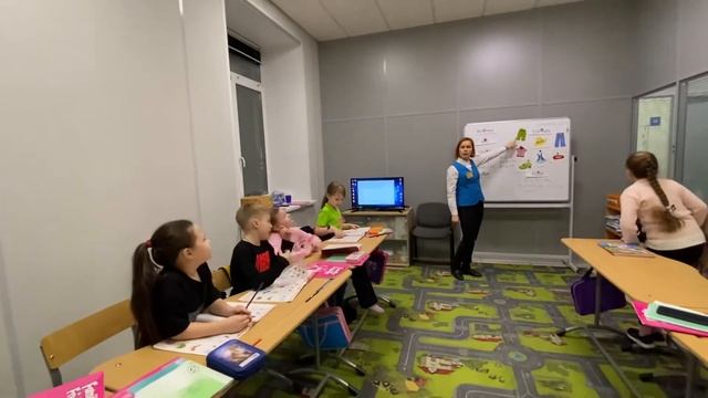 Открытый урок по английскому языку (3.1). Повторение по темам: "Еда", "Одежда". смотреть онлайн