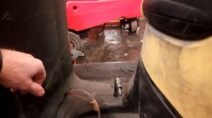 Подача воды на поломоечной машине Керхер