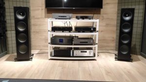 KEF Q-950