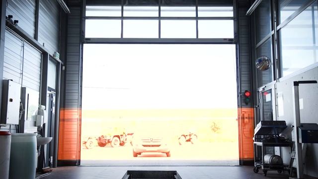 Door and gate control with sensors from SICK | SICK AG смотреть онлайн