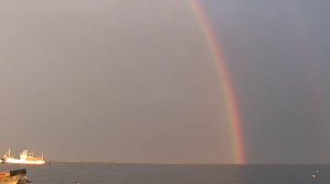 радуга над морем  остров Кунашир