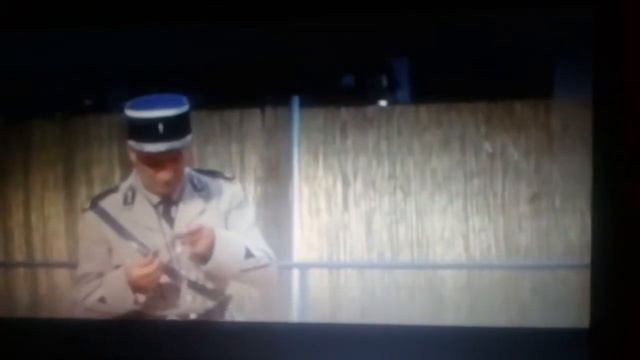 Жандарм из Сен-Тропе Жандармы тренируются смотреть онлайн