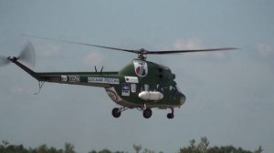 Вертолет Ми-2 ДОСААФ (RF-00522) - взлет-висение-посадка / HELICOPTER / Москва /