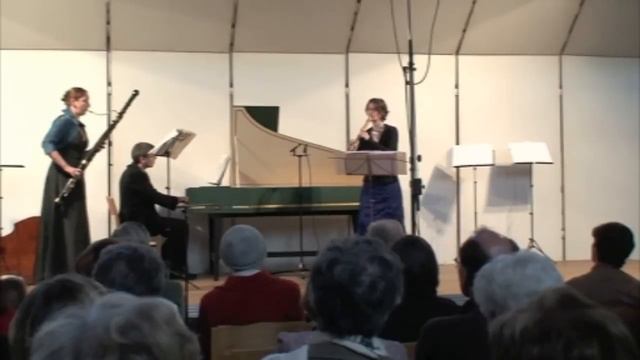 A. Vivaldi: Sonata per flauto, fagotto & basso continuo RV 86 (concerto da camera) - Allegro (4/4) смотреть онлайн