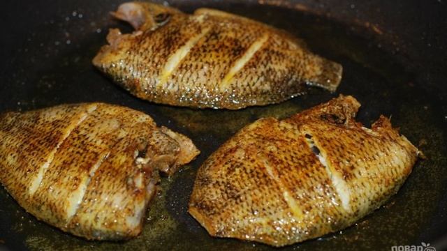 Морской окунь в сливочном соусе